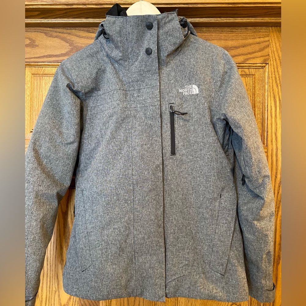 The North Face Women’s 3-in-1 HyVent Triclimate Jacket – XS -Zip-Out Liner